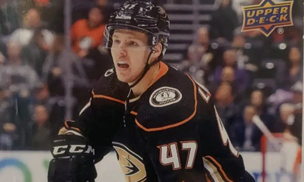 Ducks trade defenseman Hampus Lindholm to Bruins